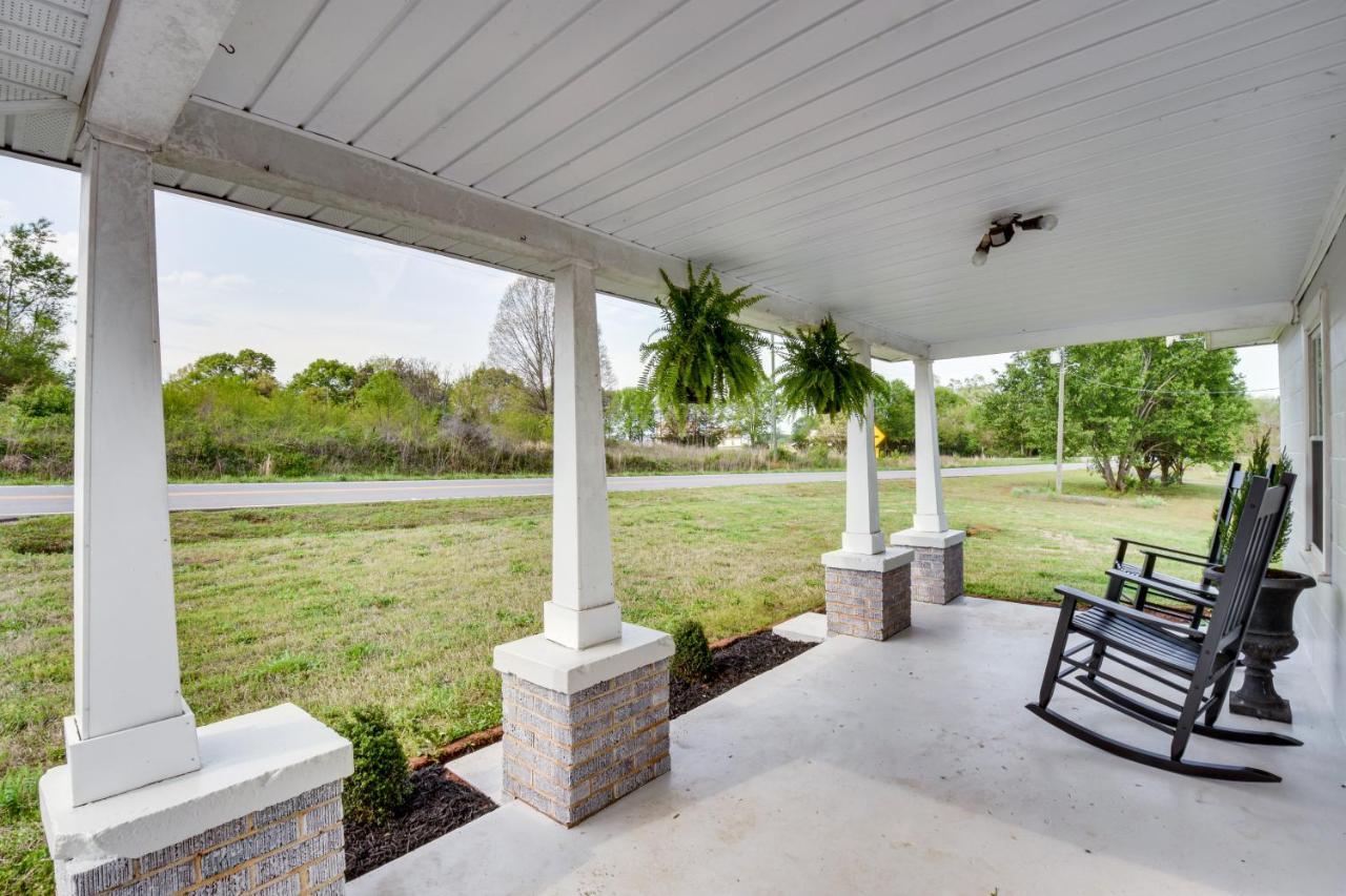 Cozy Fair Play Home With Deck 4 Mi To Lake Hartwell! Exterior photo