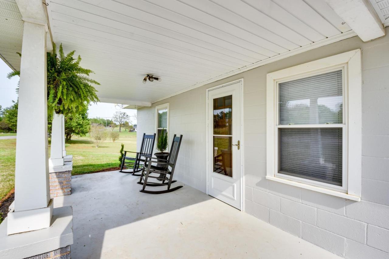 Cozy Fair Play Home With Deck 4 Mi To Lake Hartwell! Exterior photo